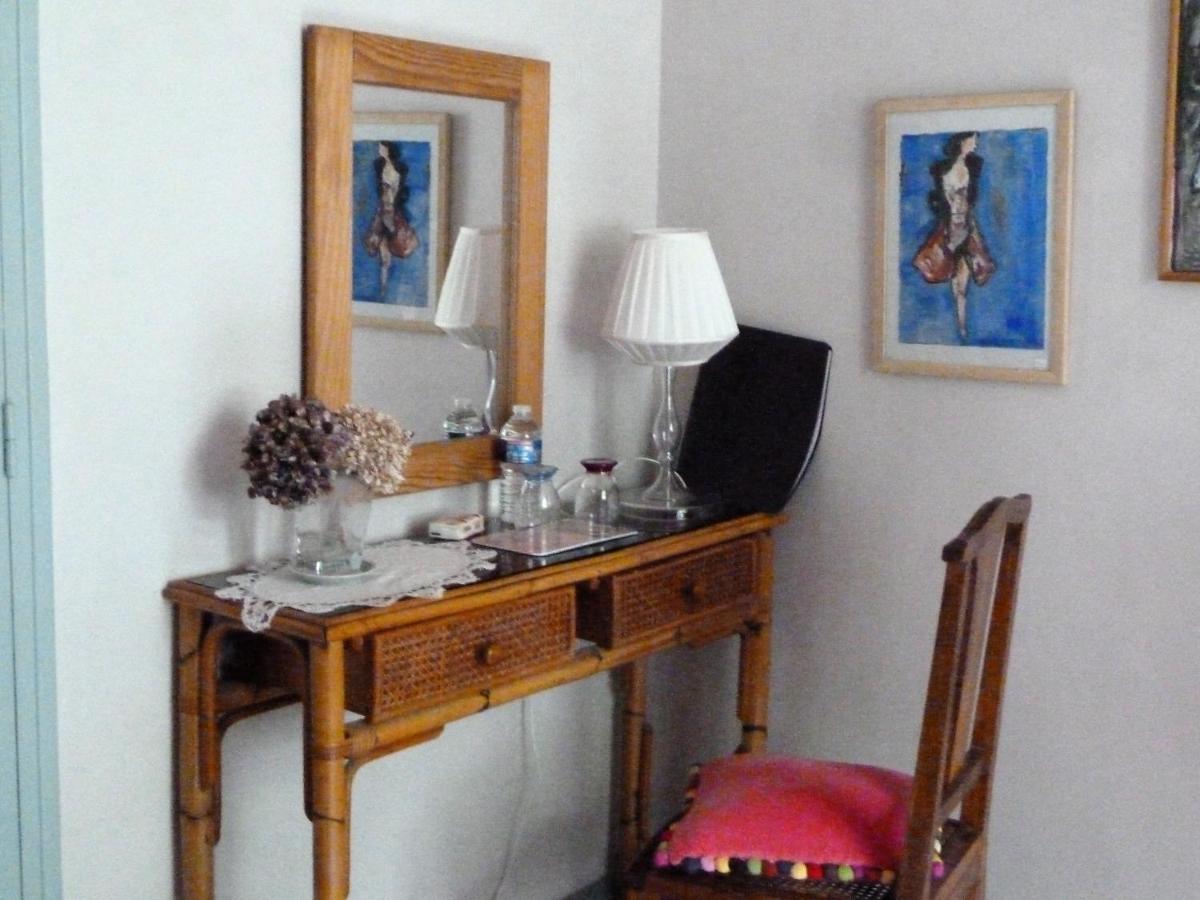 B&B L'Atelier Du Presbytere Saint-Maugan Eksteriør billede