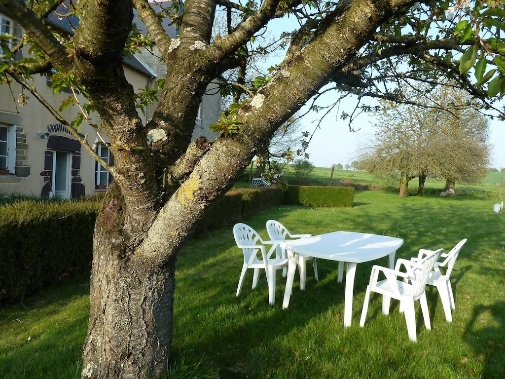 B&B L'Atelier Du Presbytere Saint-Maugan Eksteriør billede